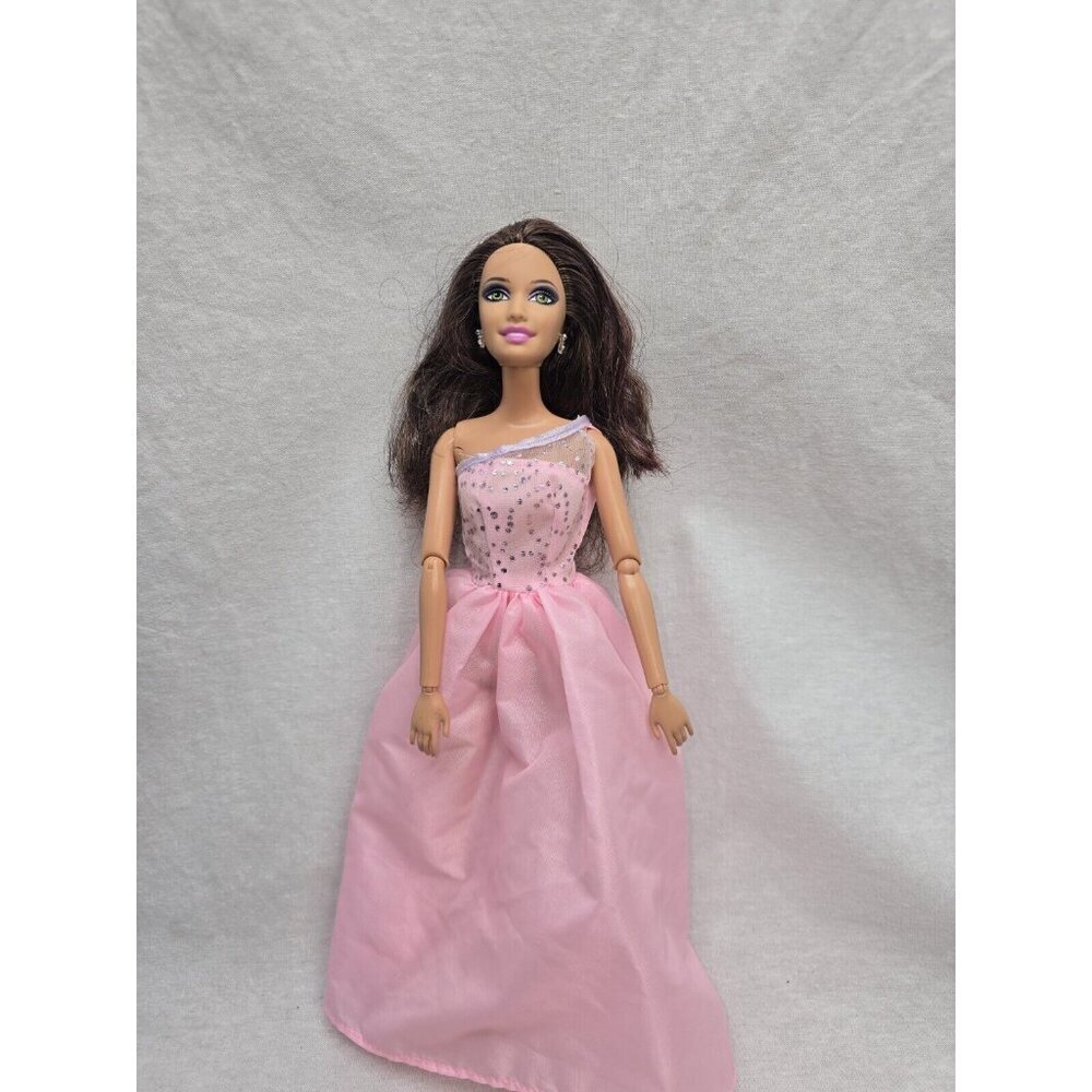 Barbie Fashionistas Swappin' Styles Raquelle Sassy- READ INFO